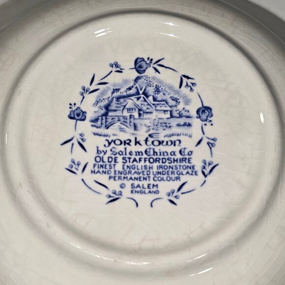 VTG Yorktown 8" Vegetable Bowl Stafforshire Salem English China Blue White - Picture 3 of 8
